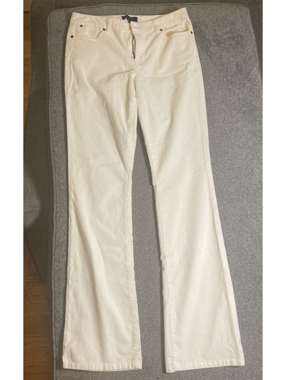Talbots woman Size 8L W30 X L44 bell bottom Cream Corduroy Pants